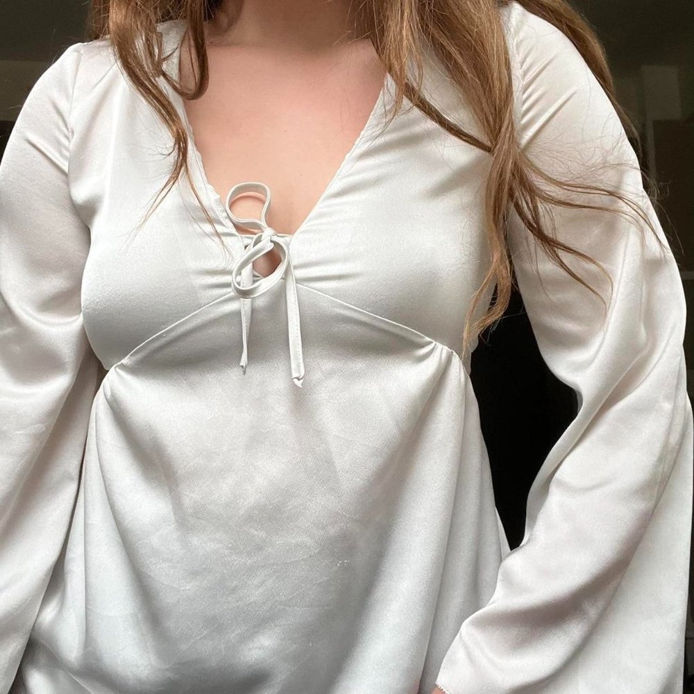 White Flowy Bell Sleeved Tie Top